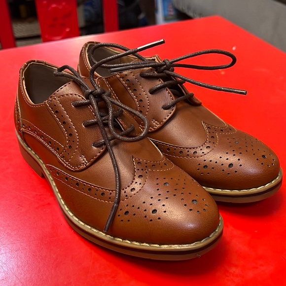 Boys dress shoes. - Picture 1 of 5